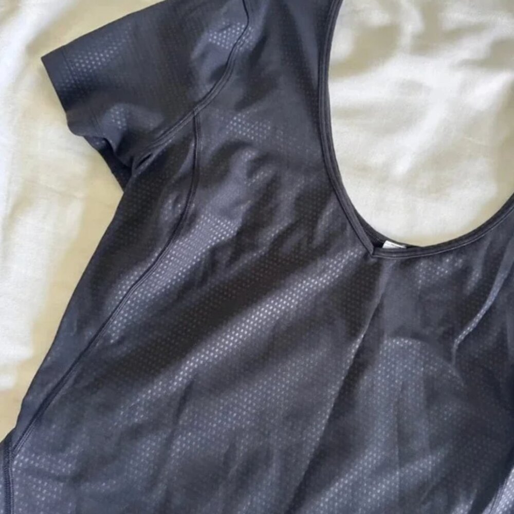 81 Lululemon Align T-Shirt Polka Squat Emboss Black - Picture 5 of 6